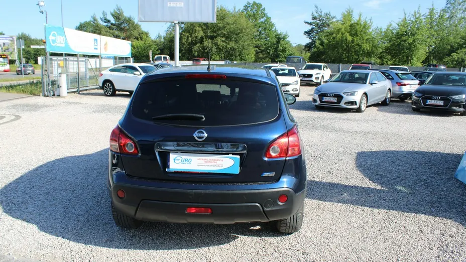 NISSAN Qashqai -