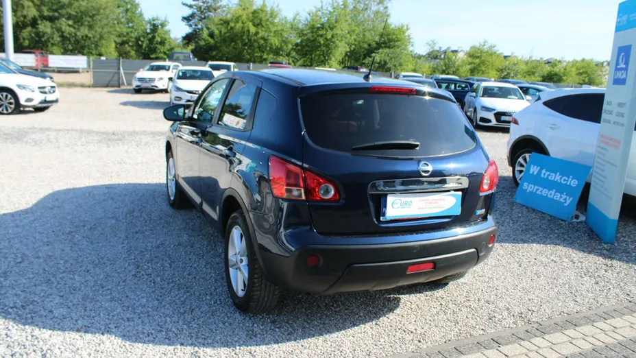 NISSAN Qashqai -