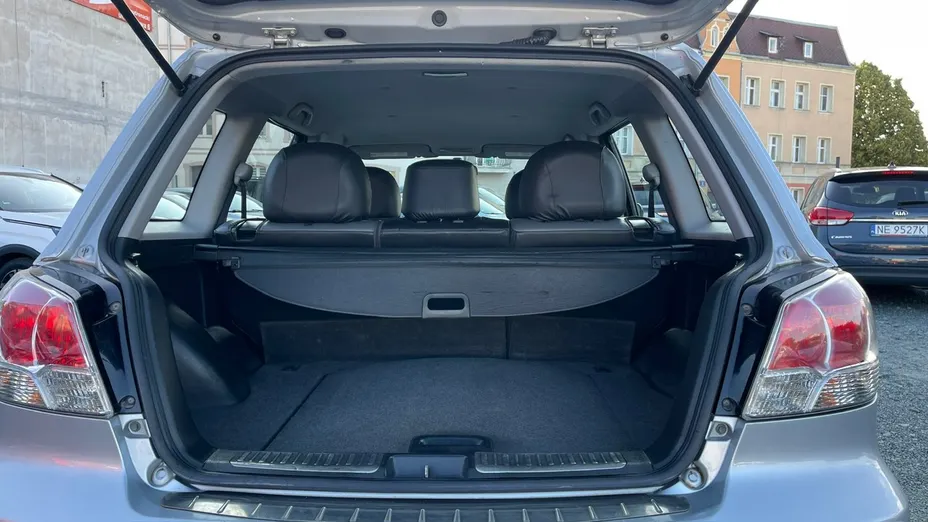 MITSUBISHI Outlander -