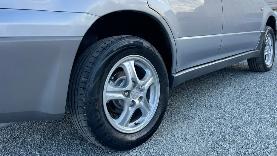 MITSUBISHI Outlander -