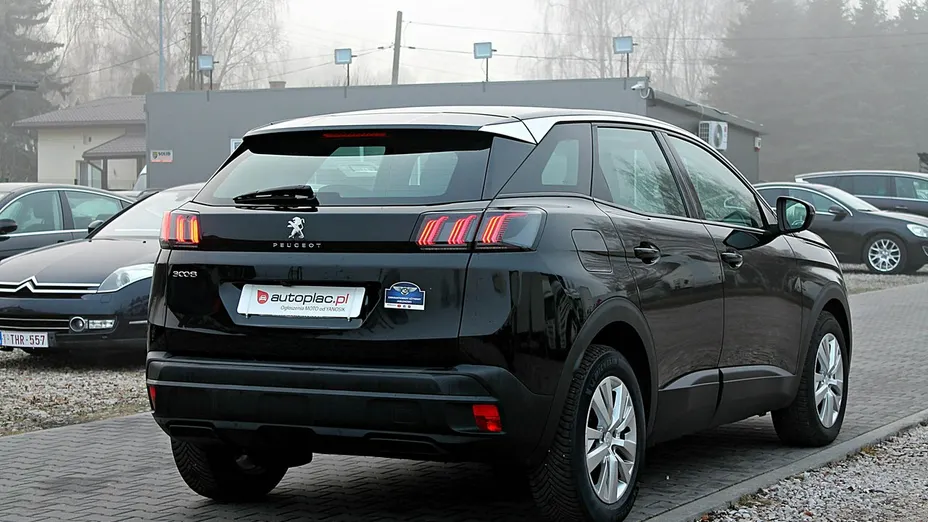 PEUGEOT 3008 -