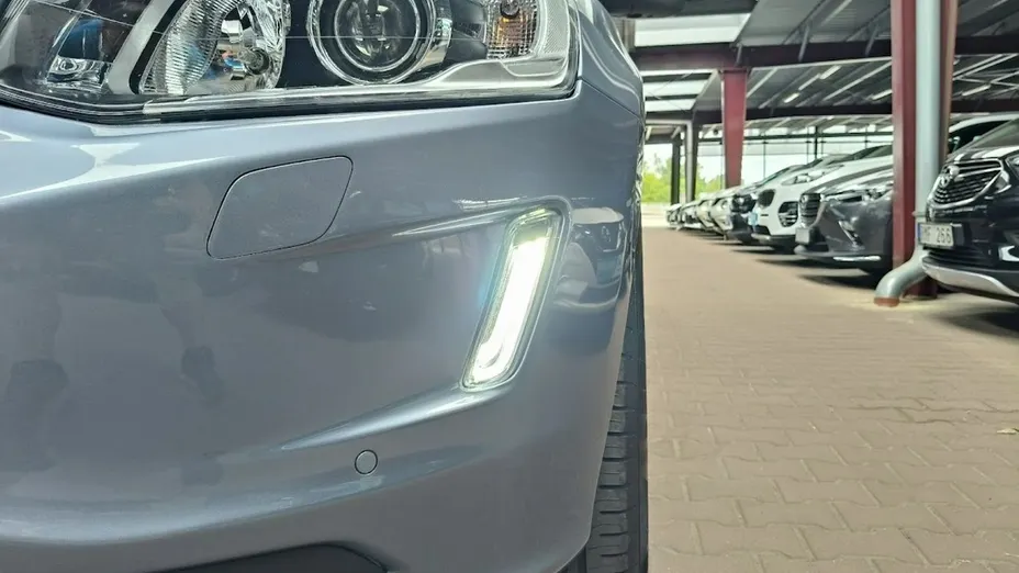 VOLVO XC60 -