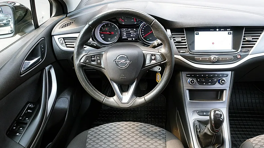 OPEL Astra -
