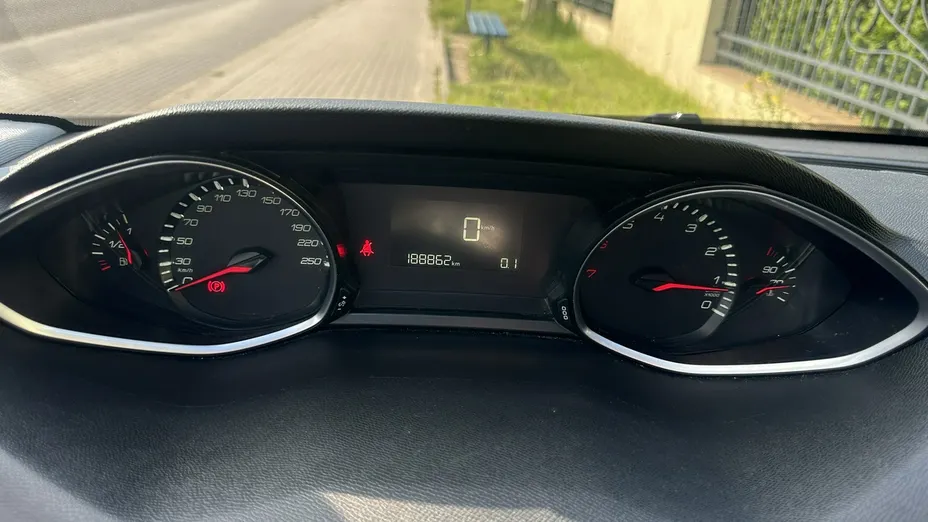 PEUGEOT 308 -