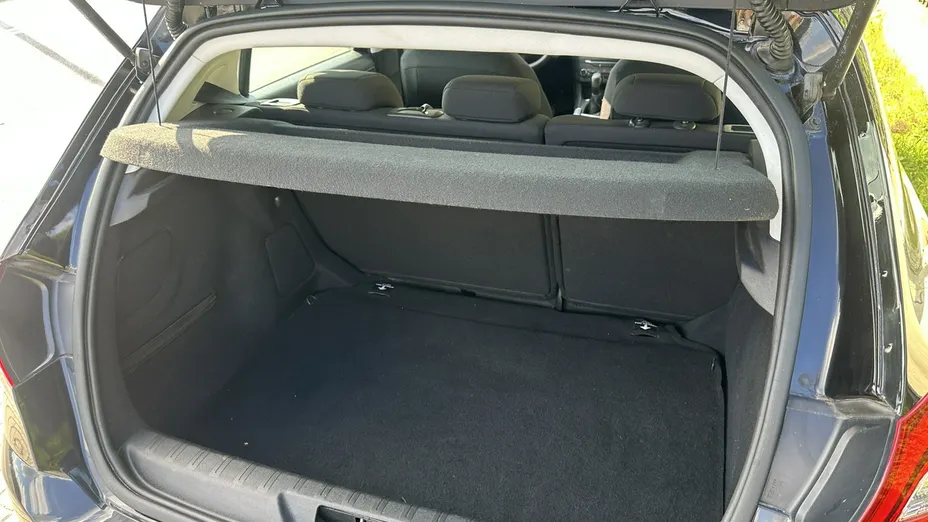 PEUGEOT 308 -