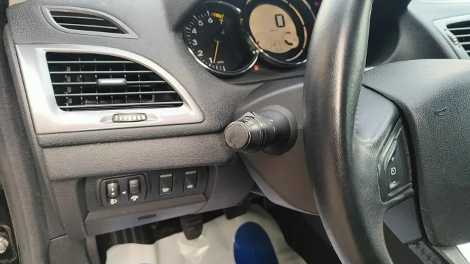 RENAULT Megane -