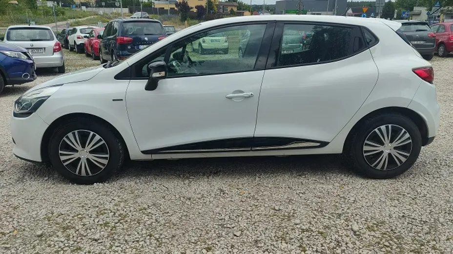 RENAULT Clio -