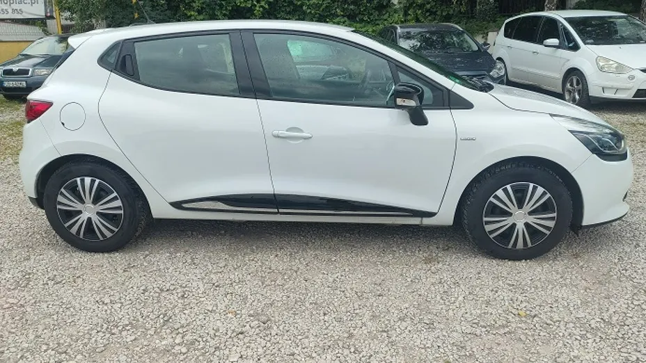 RENAULT Clio -