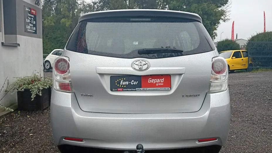 TOYOTA Verso -