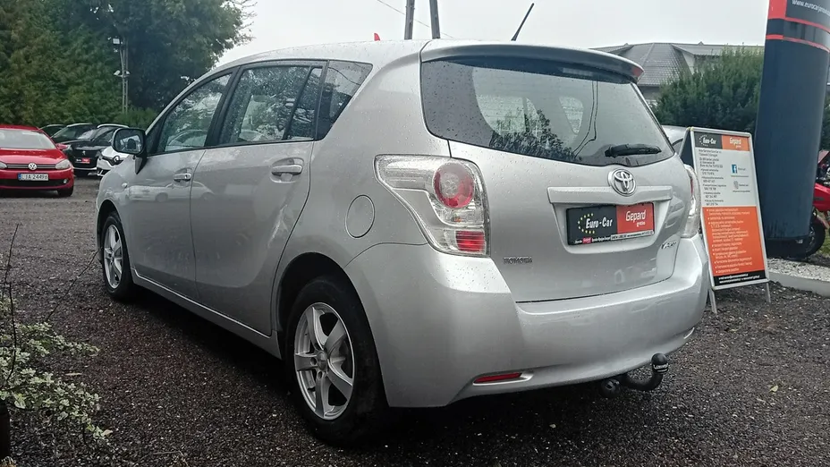 TOYOTA Verso -