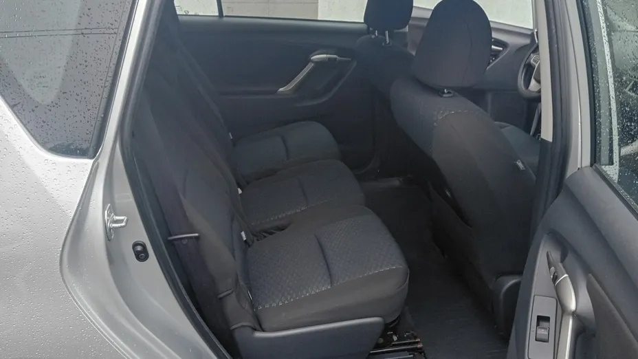 TOYOTA Verso -