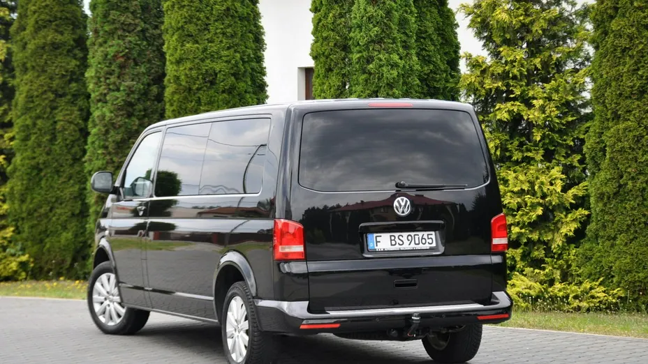 VOLKSWAGEN Multivan -