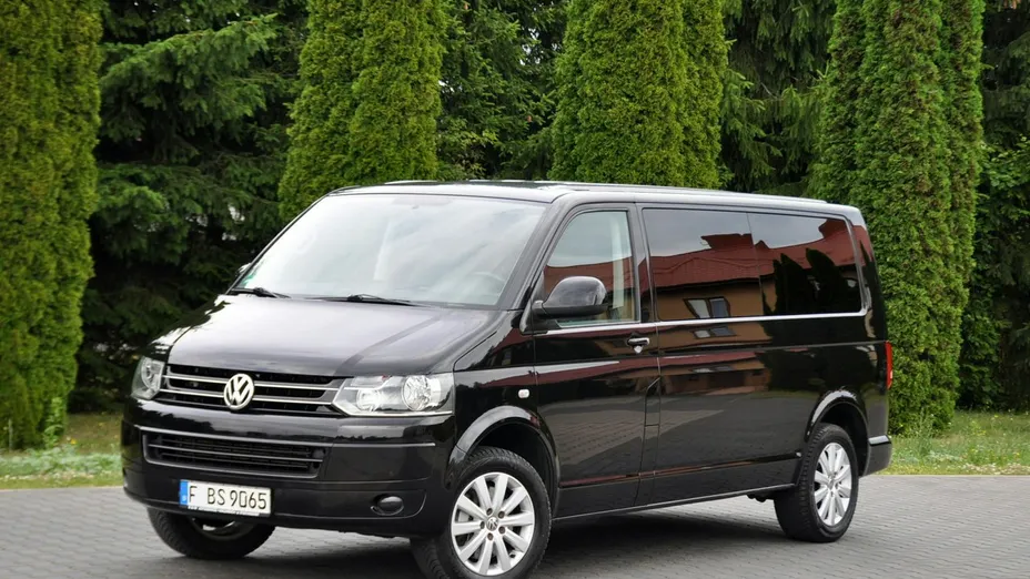 VOLKSWAGEN Multivan -