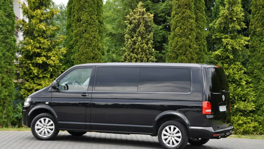 VOLKSWAGEN Multivan -