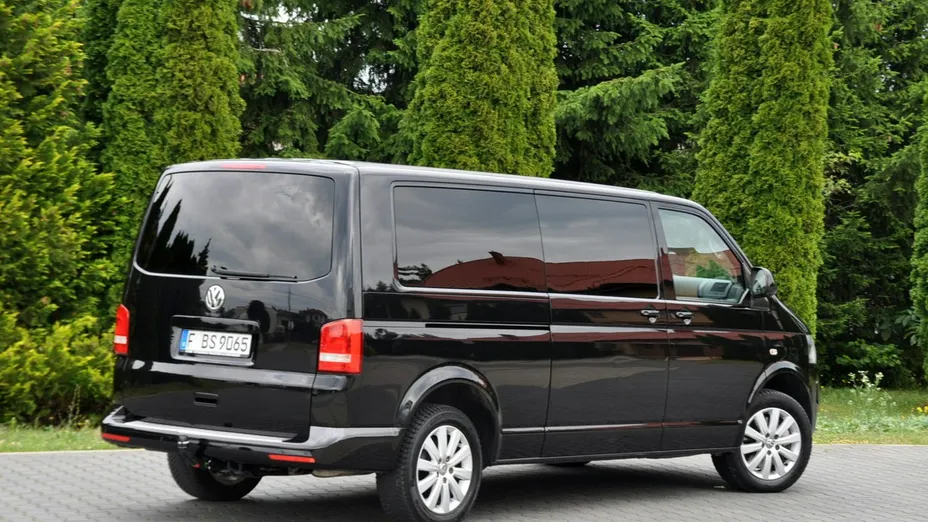 VOLKSWAGEN Multivan -