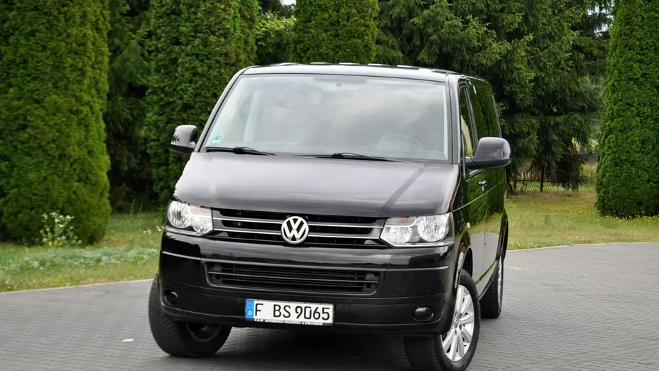 VOLKSWAGEN Multivan -