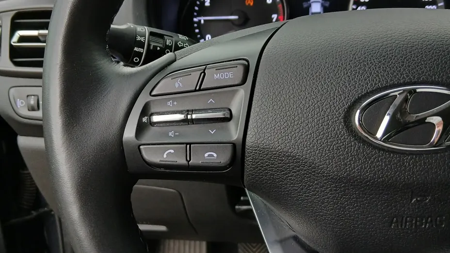 HYUNDAI i30 -