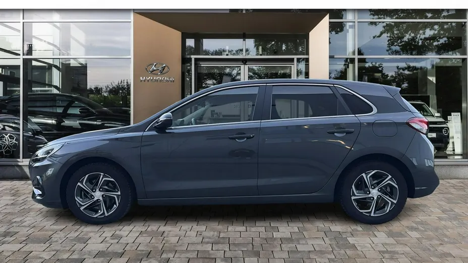HYUNDAI i30 -
