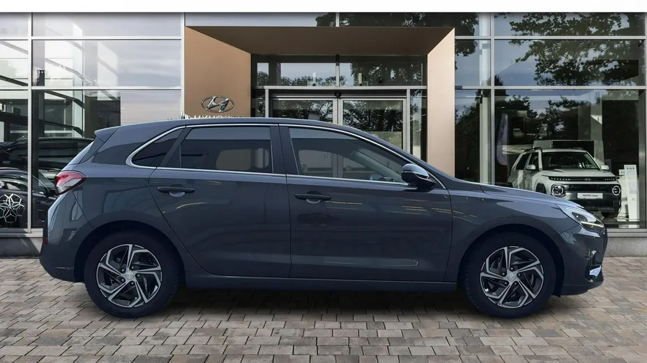 HYUNDAI i30 -