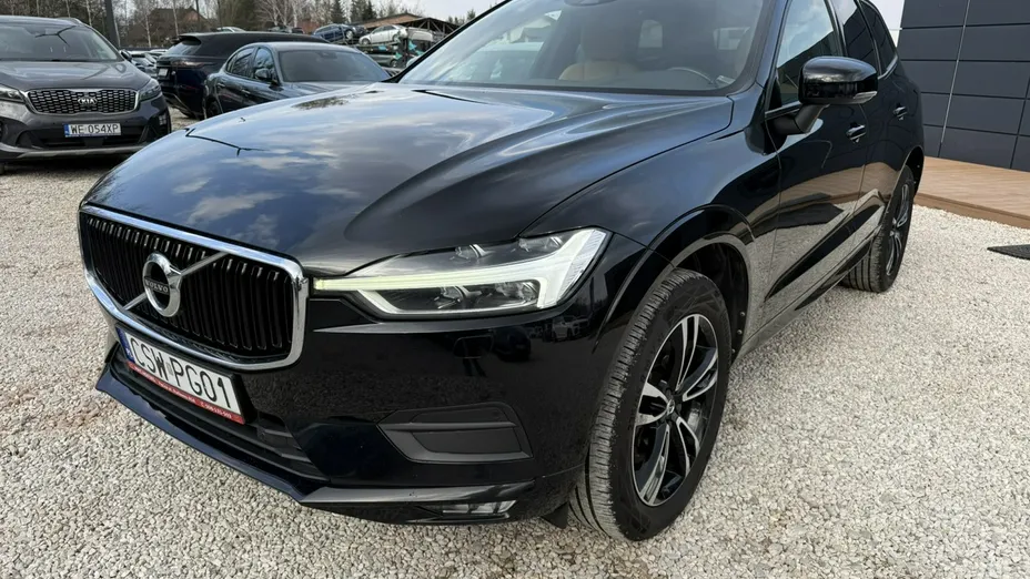 VOLVO XC60 -