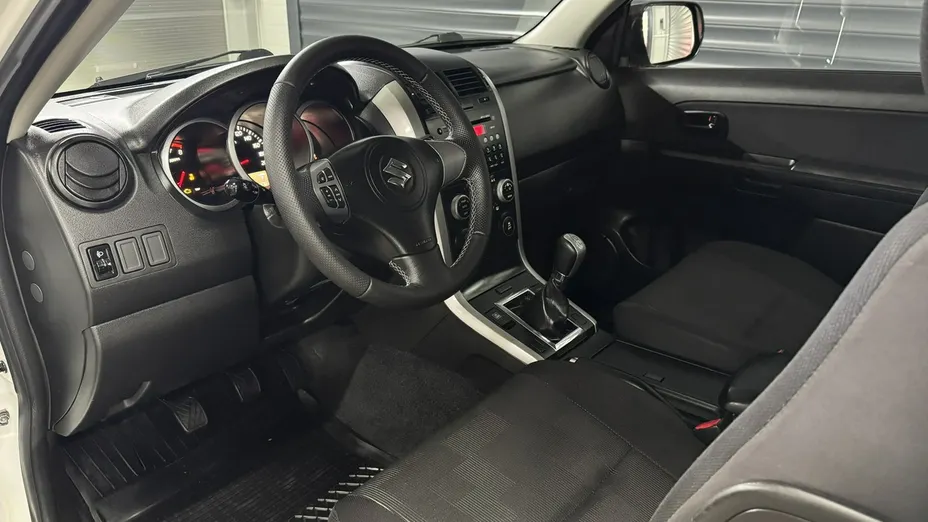 SUZUKI Grand Vitara -