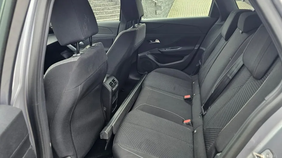 PEUGEOT 308 -