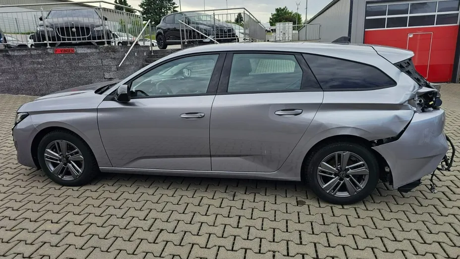 PEUGEOT 308 -