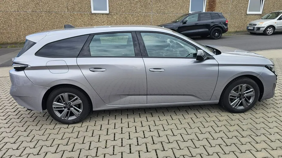 PEUGEOT 308 -