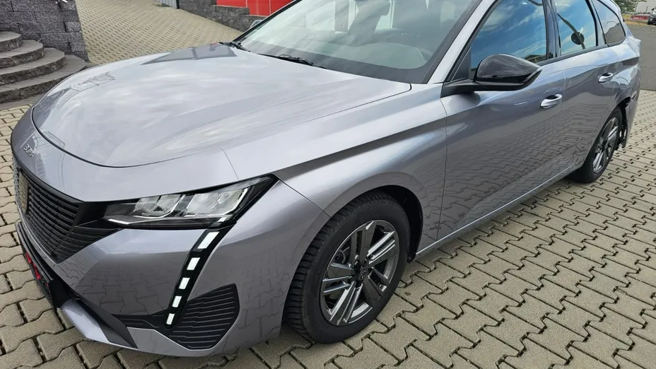 PEUGEOT 308 -