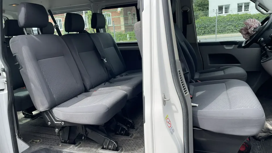 VOLKSWAGEN Transporter -
