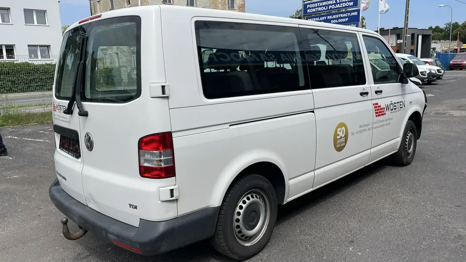 VOLKSWAGEN Transporter -
