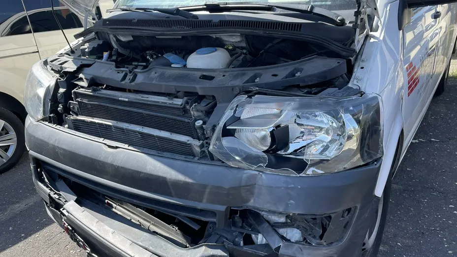 VOLKSWAGEN Transporter -