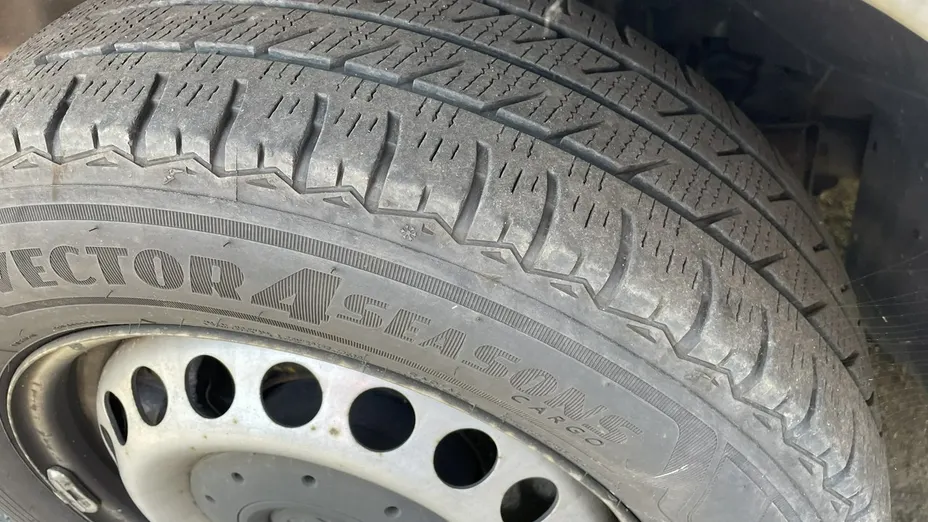 VOLKSWAGEN Transporter -