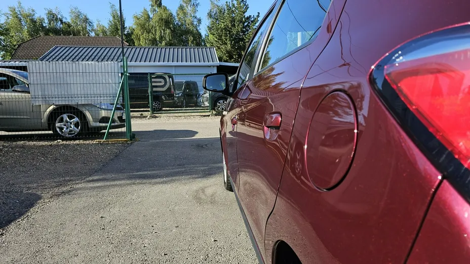 MITSUBISHI Space Star -