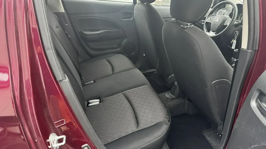 MITSUBISHI Space Star -