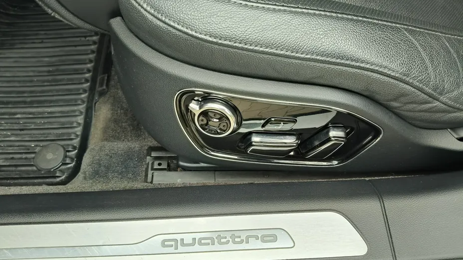 AUDI A8 -