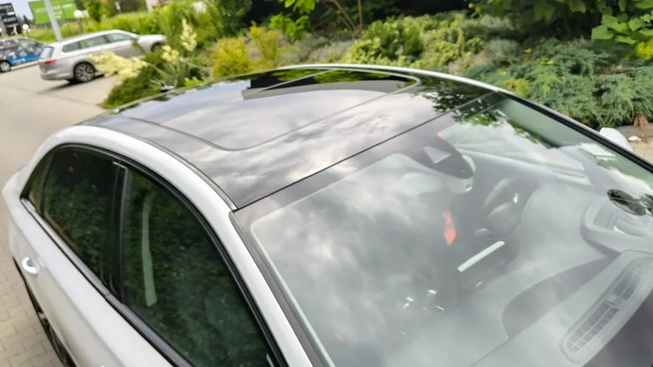 AUDI A8 -