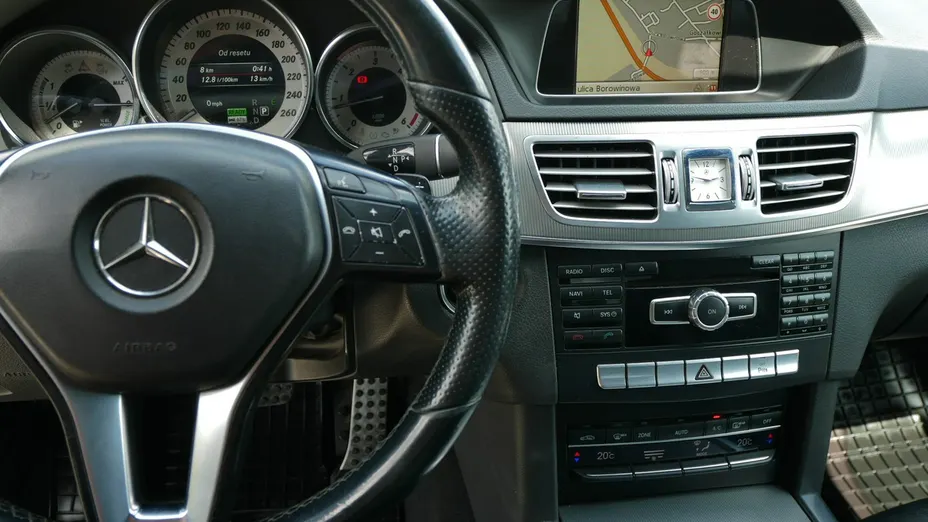 MERCEDES-BENZ E Klasa -