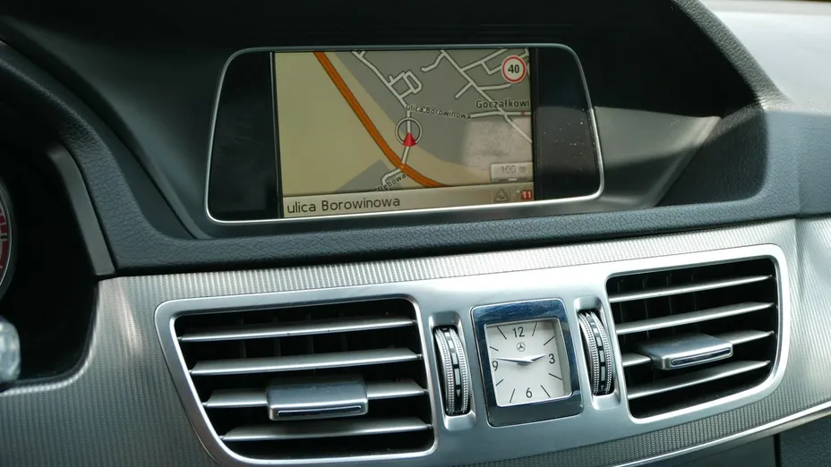 MERCEDES-BENZ E Klasa -