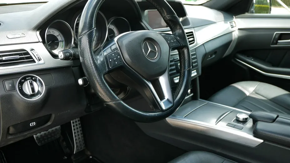 MERCEDES-BENZ E Klasa -