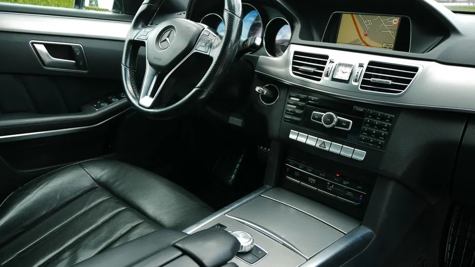 MERCEDES-BENZ E Klasa -