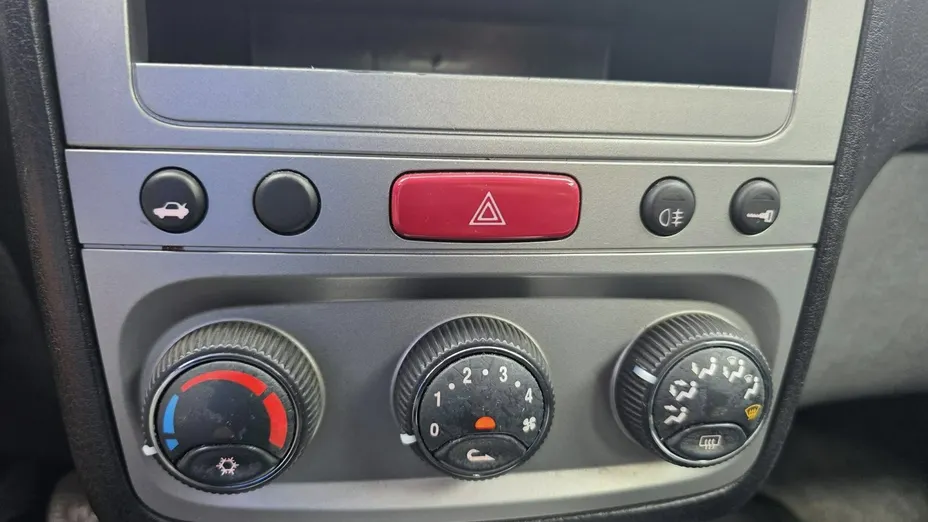ALFA ROMEO 147 -