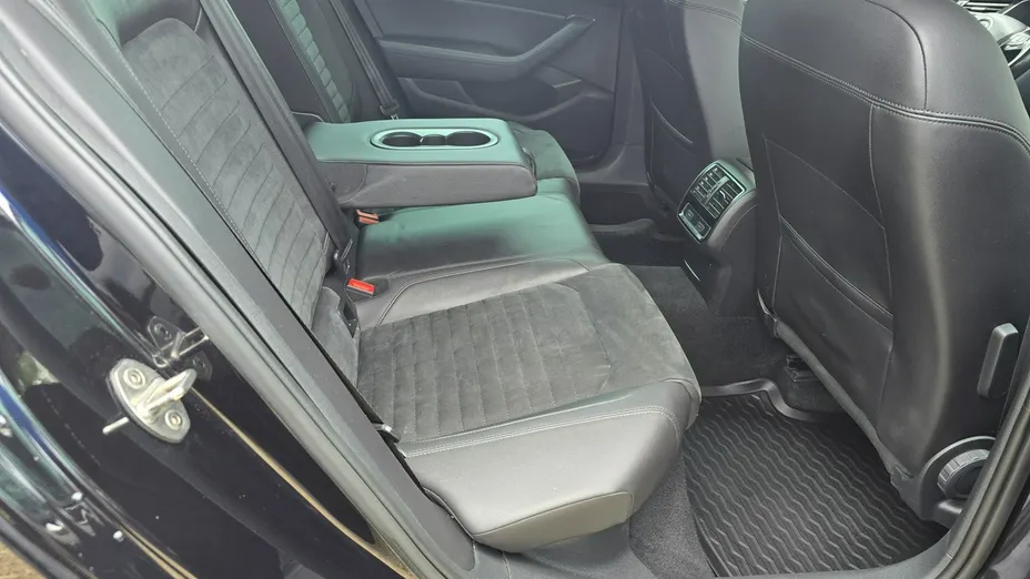 VOLKSWAGEN Passat -