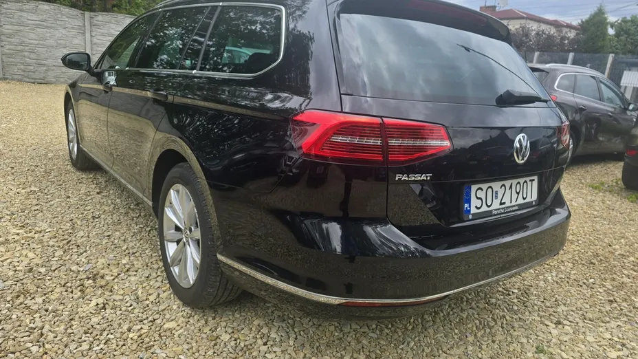 VOLKSWAGEN Passat -