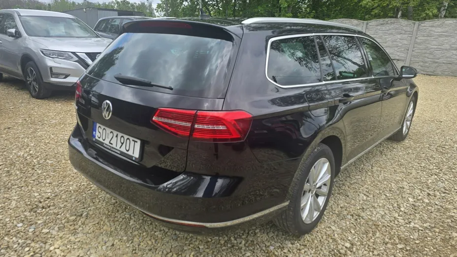 VOLKSWAGEN Passat -