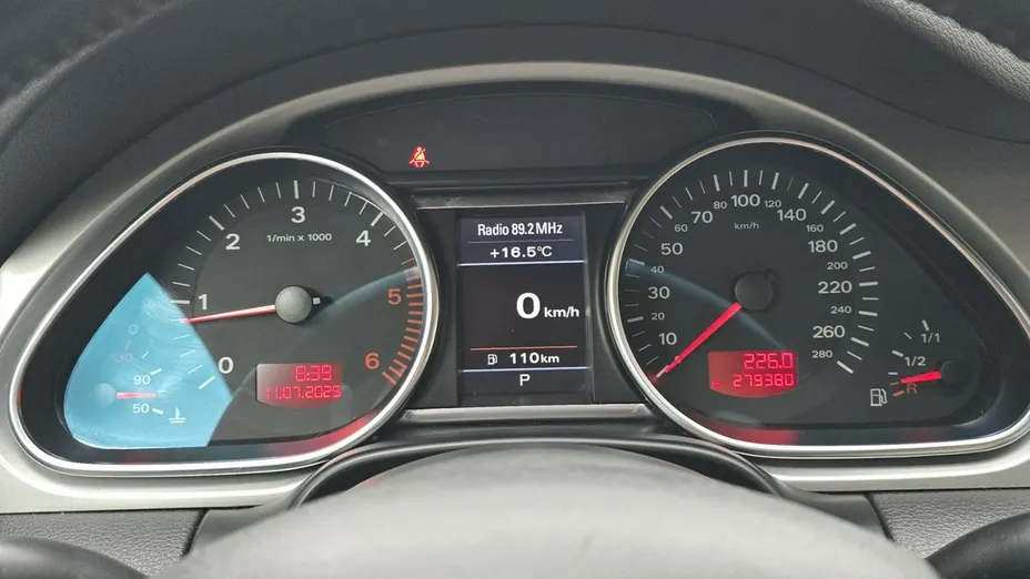 AUDI Q7 -