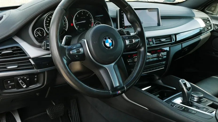 BMW X6 -
