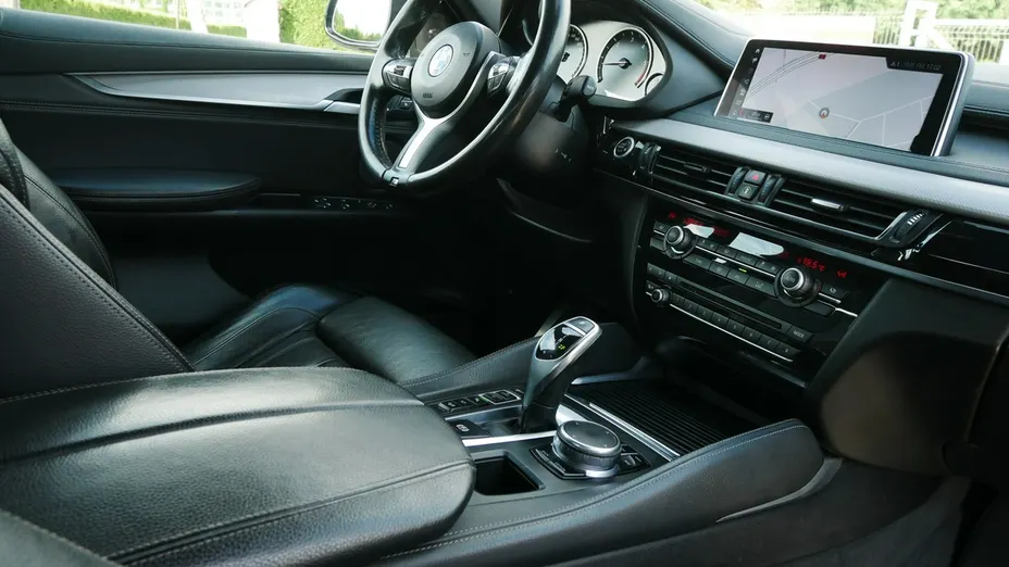 BMW X6 -