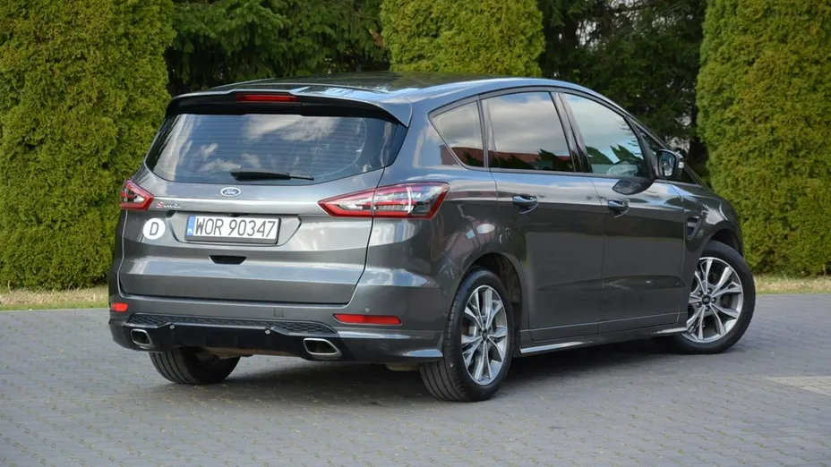 FORD S-MAX -