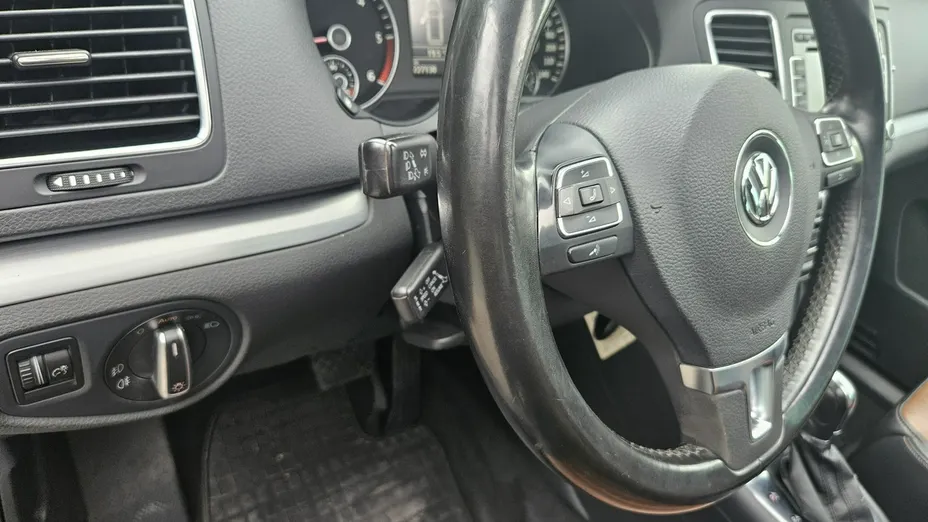 VOLKSWAGEN Sharan -